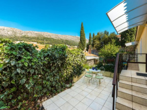  Central apartment in Dubrovnik with private terrace  Дубровник